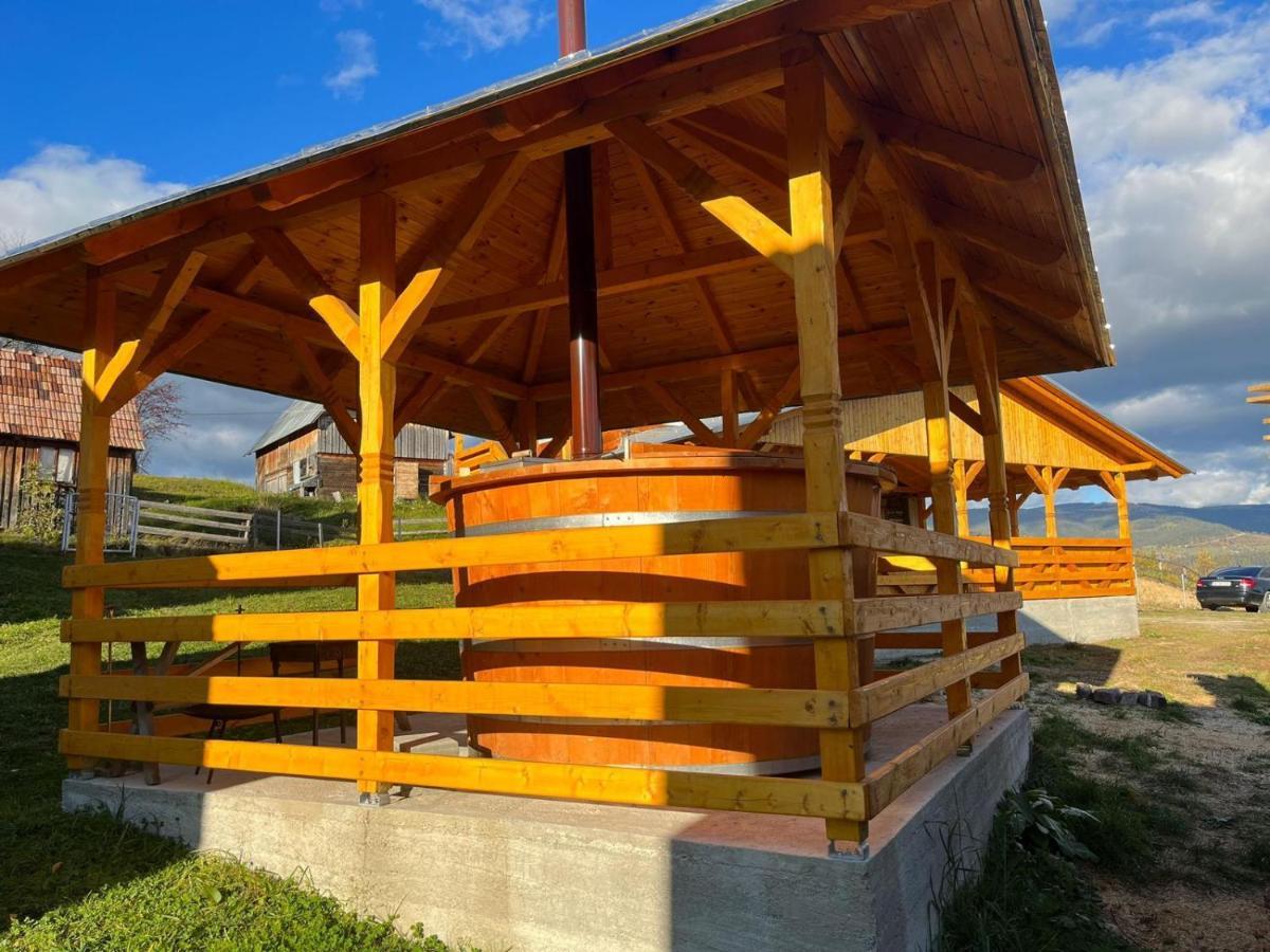 Cabana Trif Arada Exterior foto