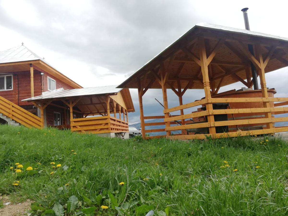 Cabana Trif Arada Exterior foto