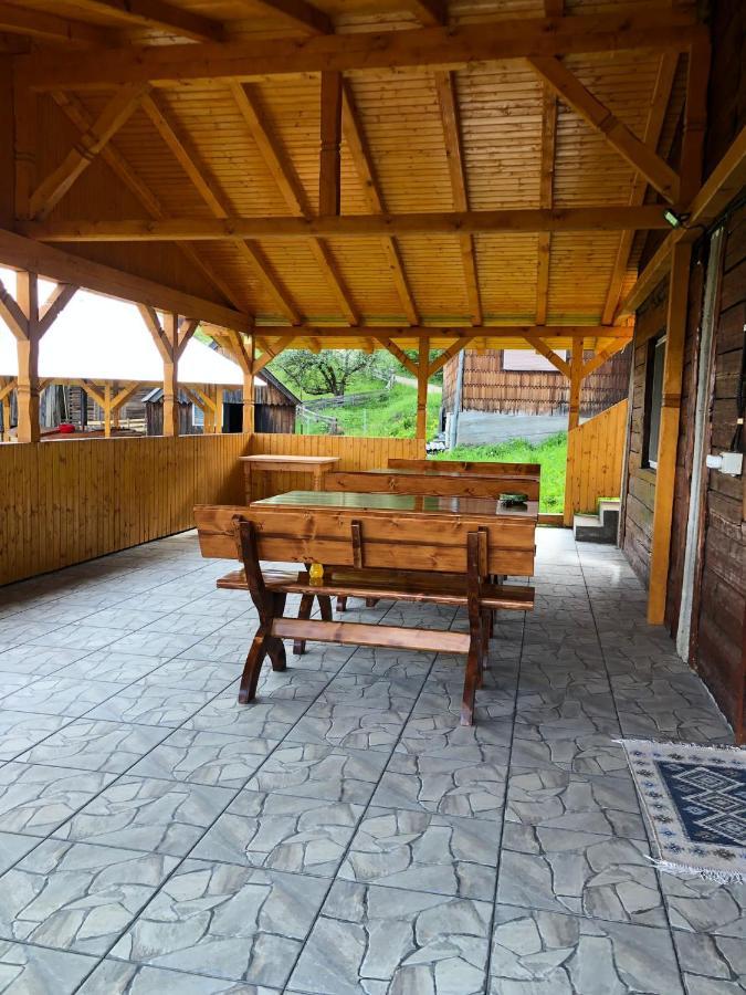 Cabana Trif Arada Exterior foto